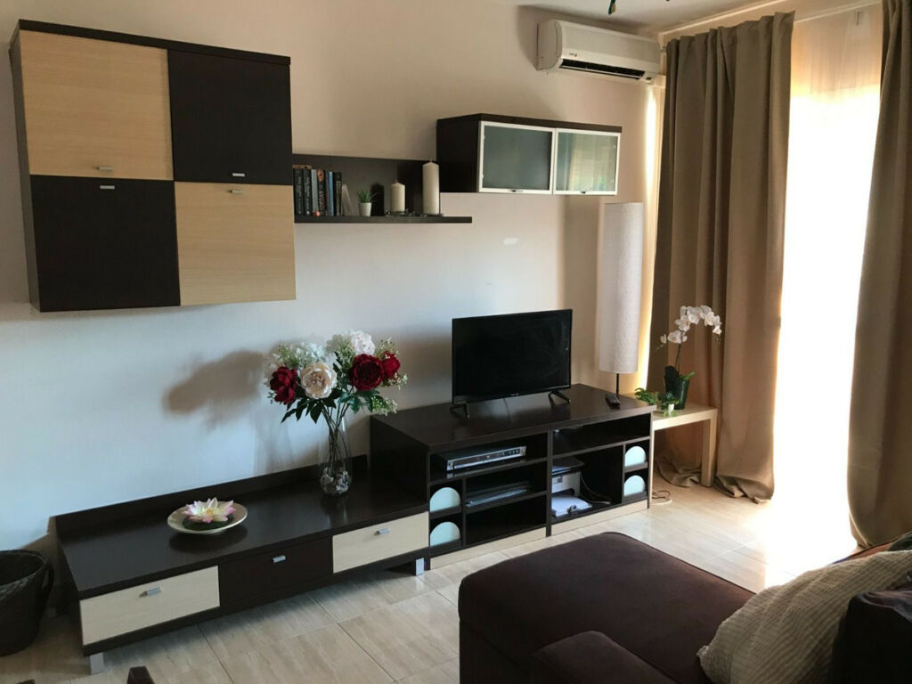 Middle Floor Apartment San Luis de Sabinillas Málaga - image 4
