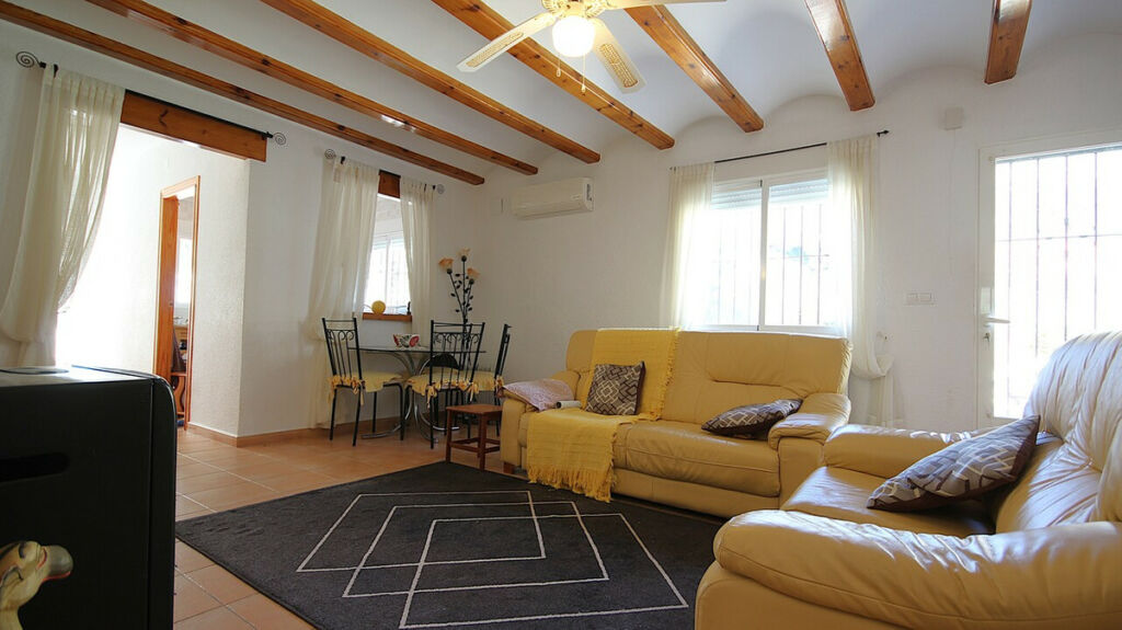 Detached Villa Benigembla Alicante - image 4