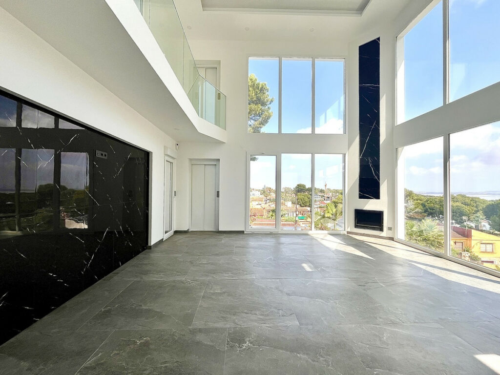 Detached Villa Los Balcones Alicante - image 4