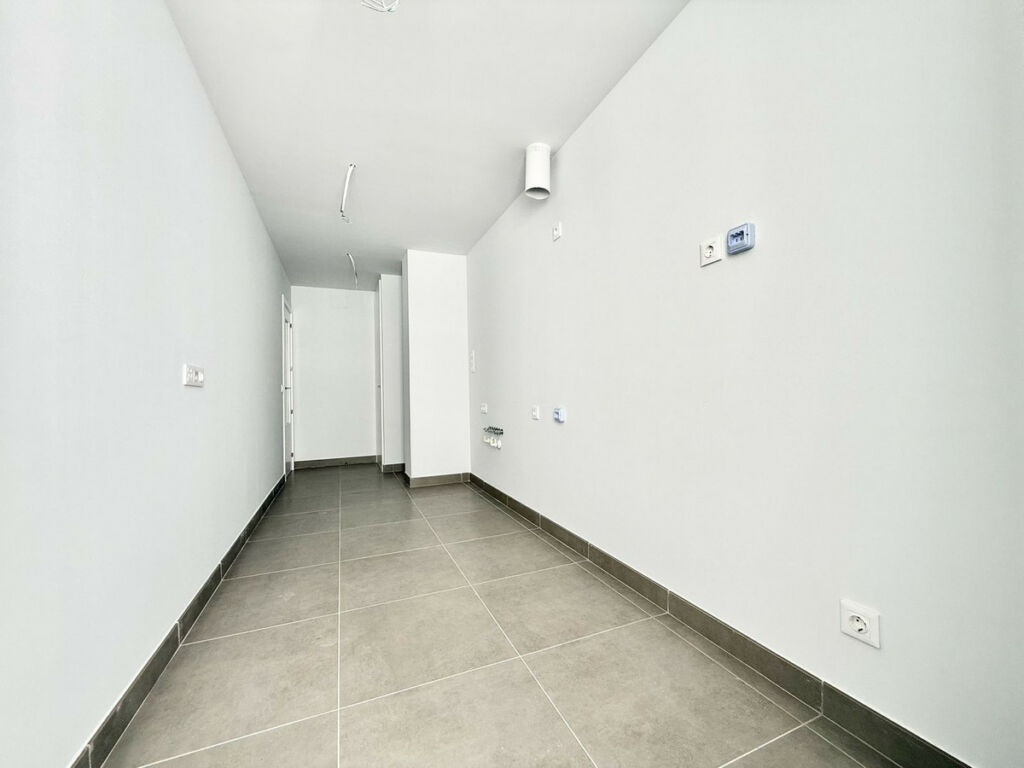 Ground Floor Apartment Estepona Málaga - image 4