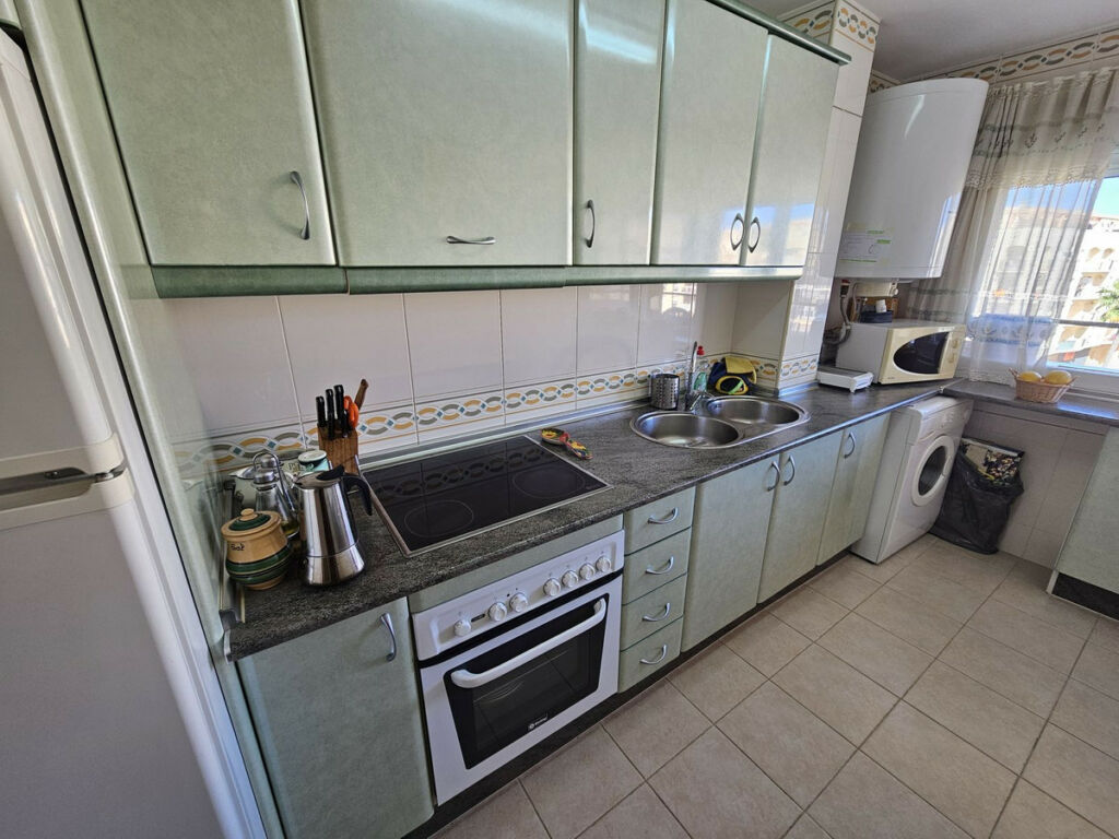 Middle Floor Apartment San Luis de Sabinillas Málaga - image 8