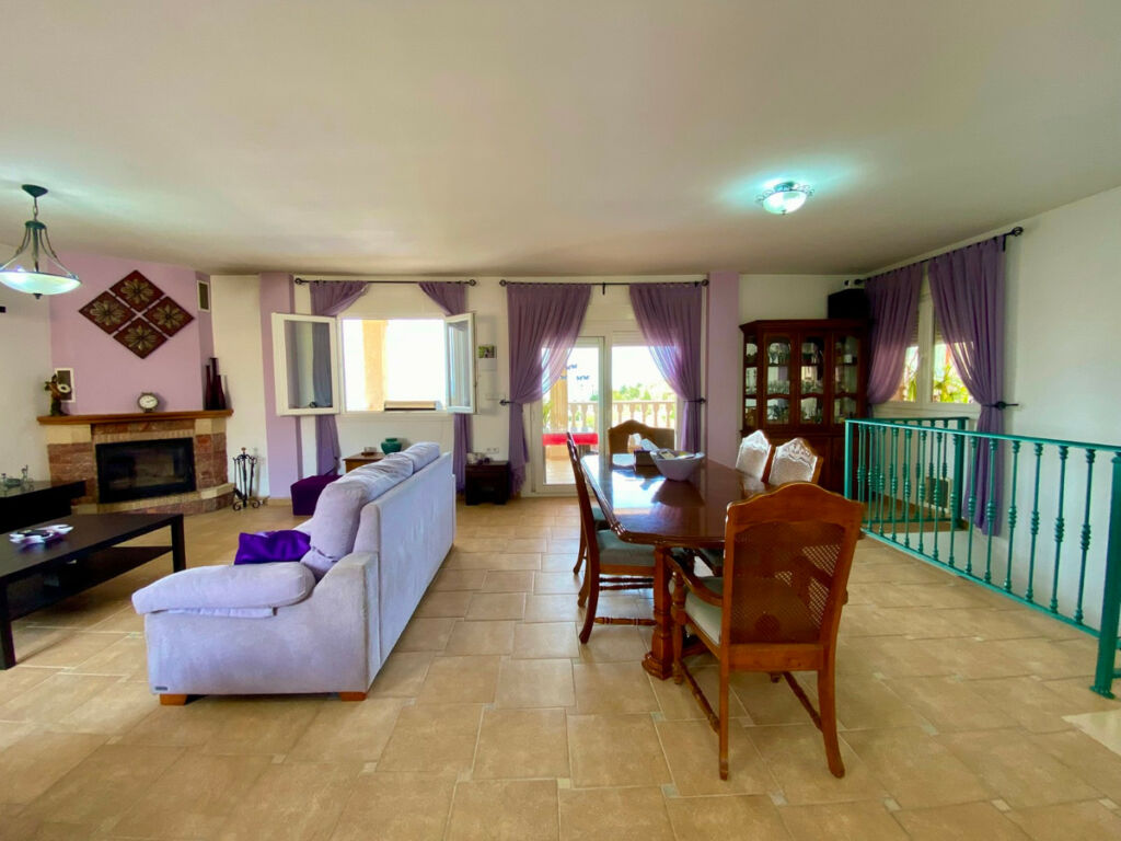 Detached Villa Algorfa Alicante - image 4