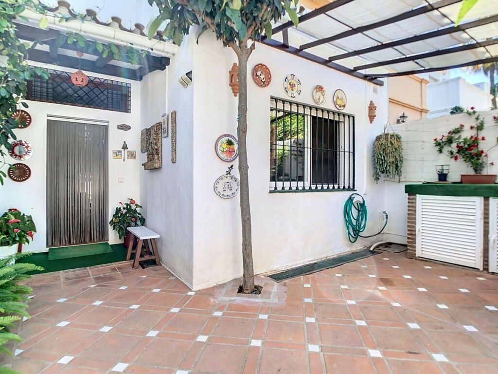 Semi-Detached House Arroyo de la Miel Málaga - image 4