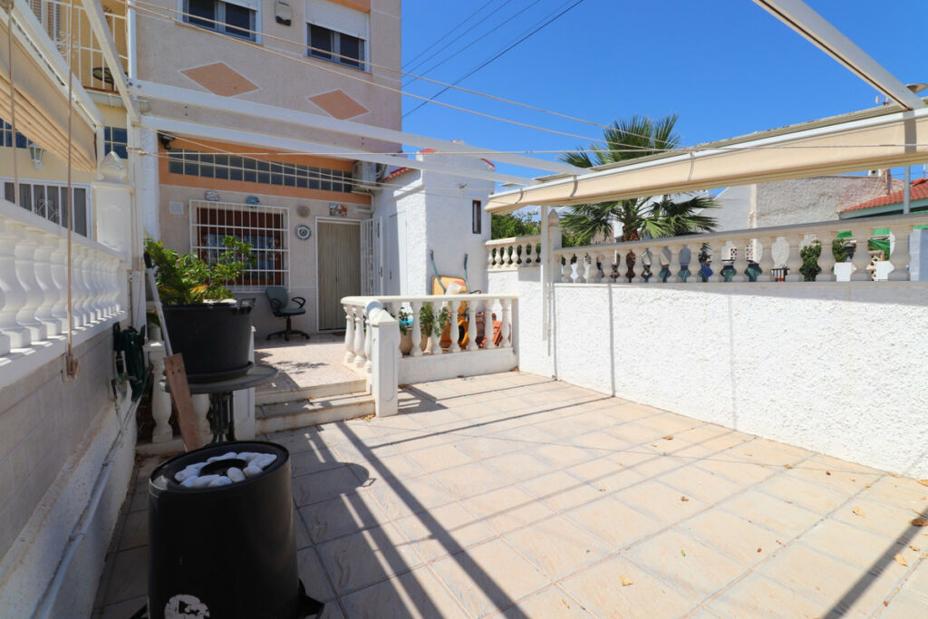 Townhouse Torrevieja Alicante - image 4