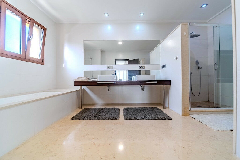 Detached Villa Cabo Roig Alicante - image 40