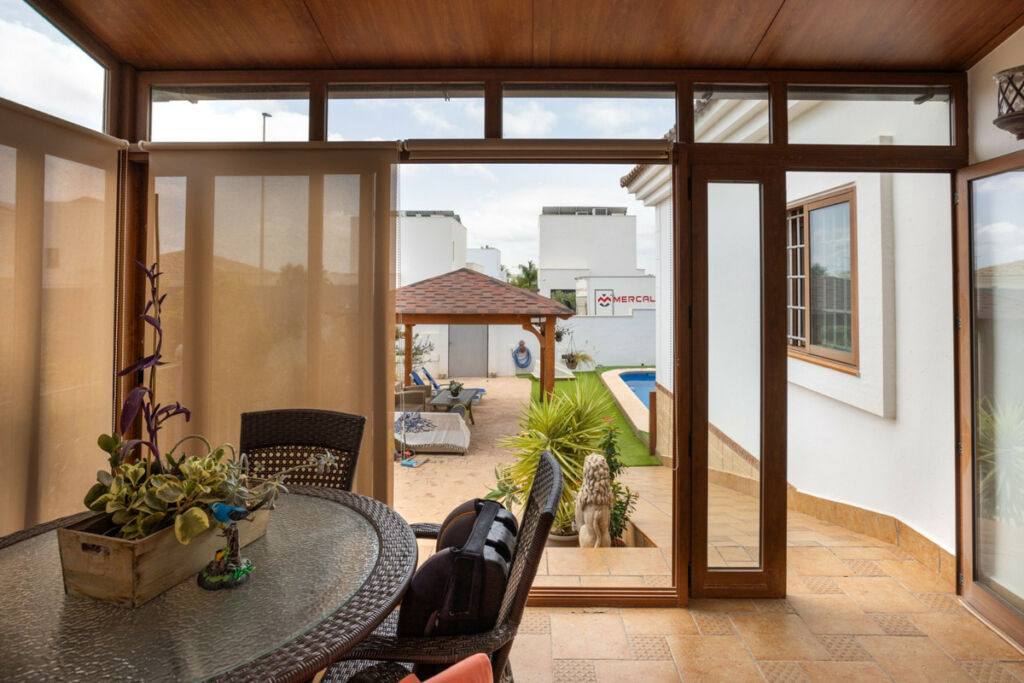 Detached Villa Los Montesinos Alicante - image 40