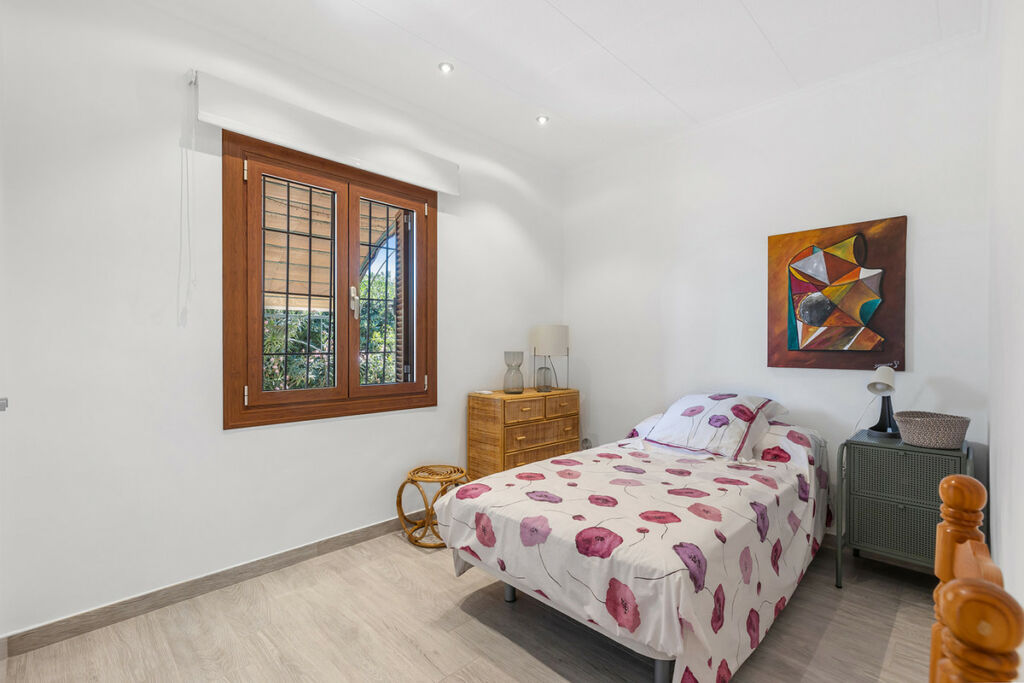 Detached Villa Punta Prima Alicante - image 40