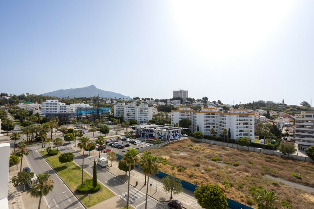 Middle Floor Apartment Nueva Andalucía Málaga - image 40
