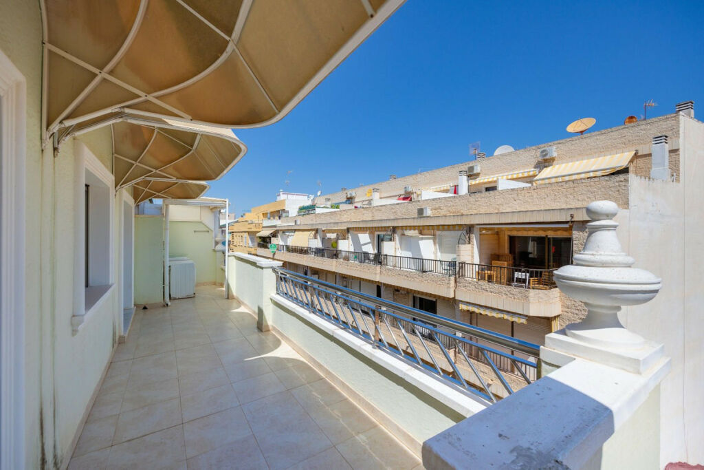 Middle Floor Apartment Torrevieja Alicante - image 40