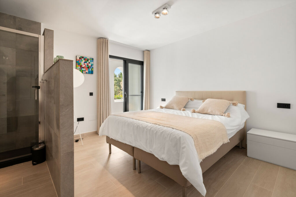 Detached Villa Nueva Andalucía Málaga - image 41