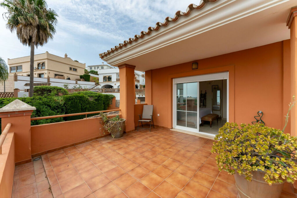 Detached Villa Cerros del Aguila Málaga - image 42