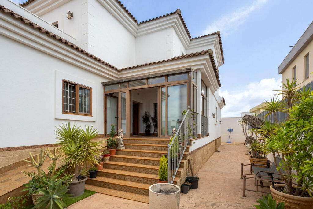 Detached Villa Los Montesinos Alicante - image 41