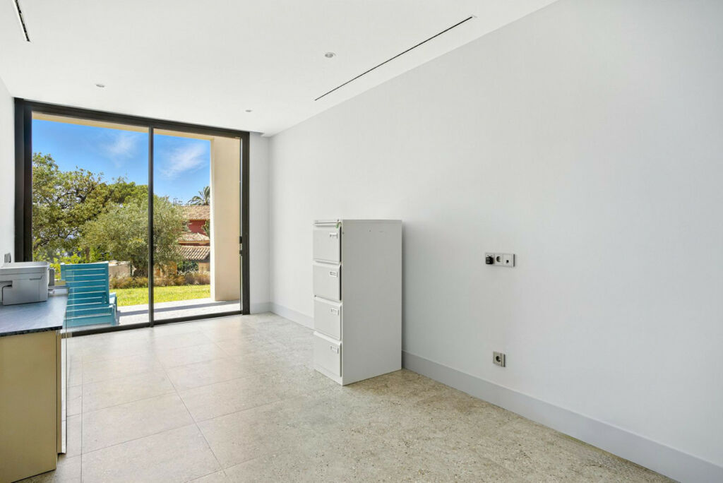 Detached Villa Elviria Málaga - image 41