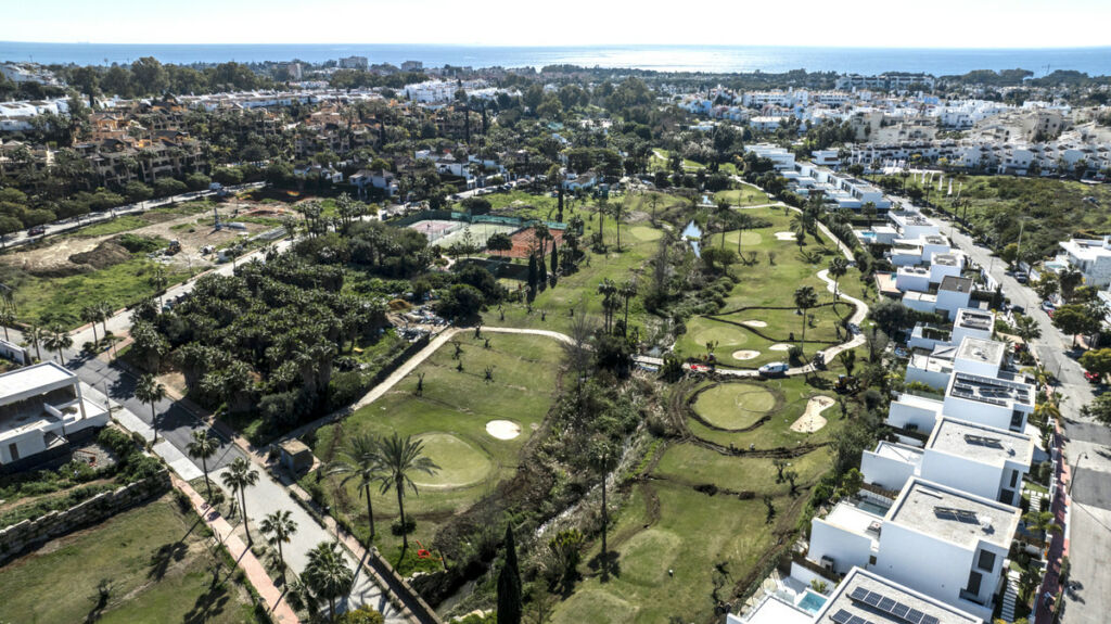 Detached Villa Estepona Málaga - image 39