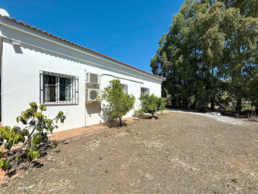 Semi-Detached House Almayate Alto Málaga - image 42