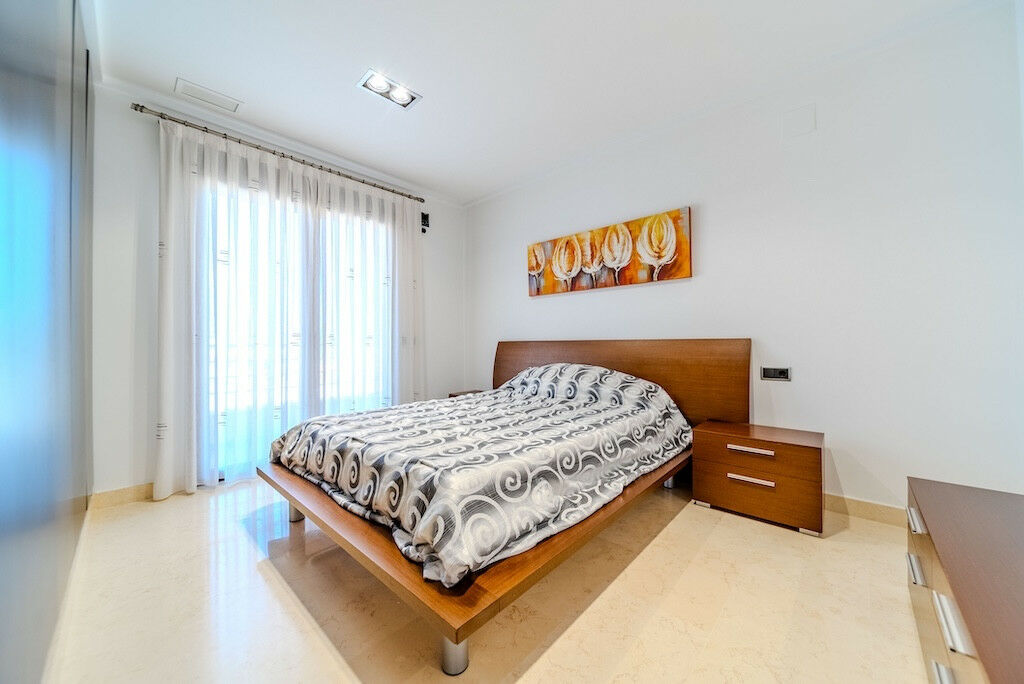 Detached Villa Cabo Roig Alicante - image 42