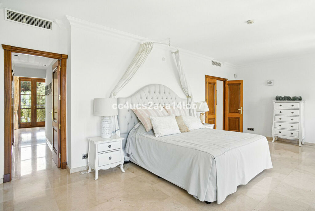 Detached Villa Alhaurín el Grande Málaga - image 43