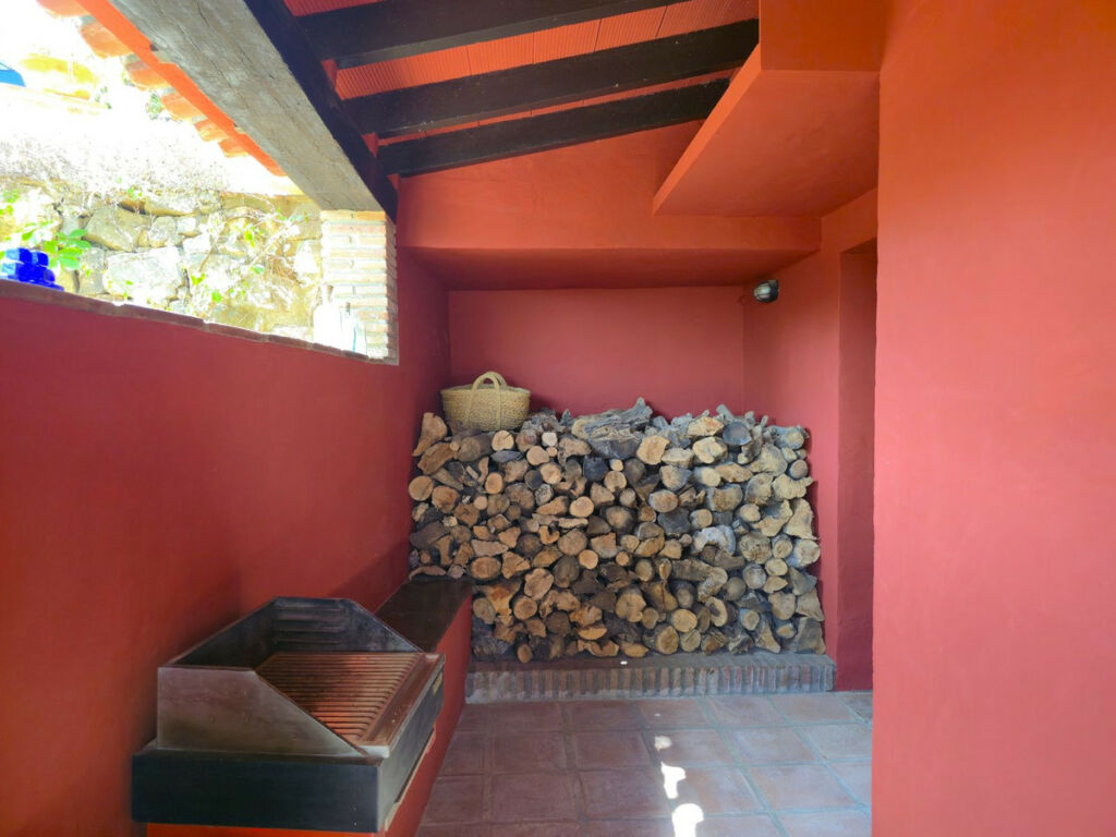 Detached Villa Riogordo Málaga - image 43