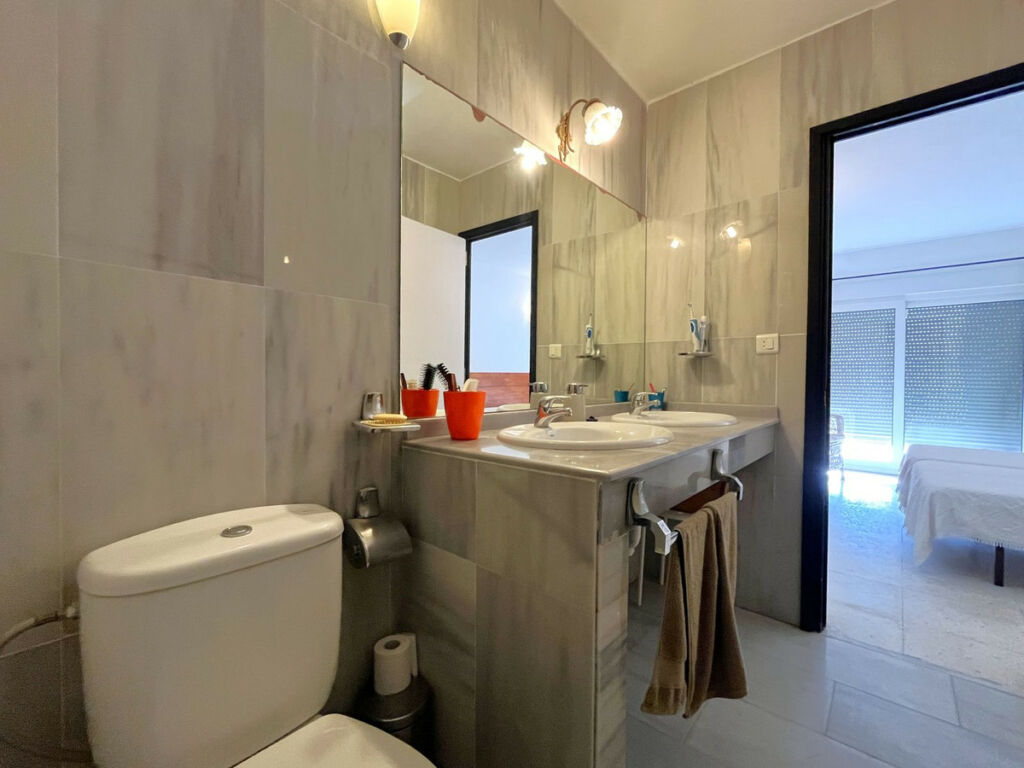 Detached Villa Estepona Málaga - image 43