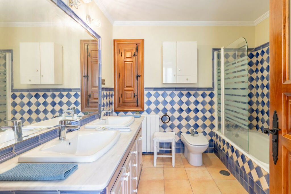 Detached Villa Torre del Mar Málaga - image 43