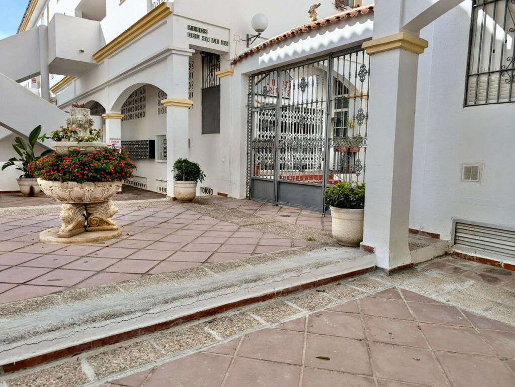 Top Floor Apartment Calahonda Málaga - image 41