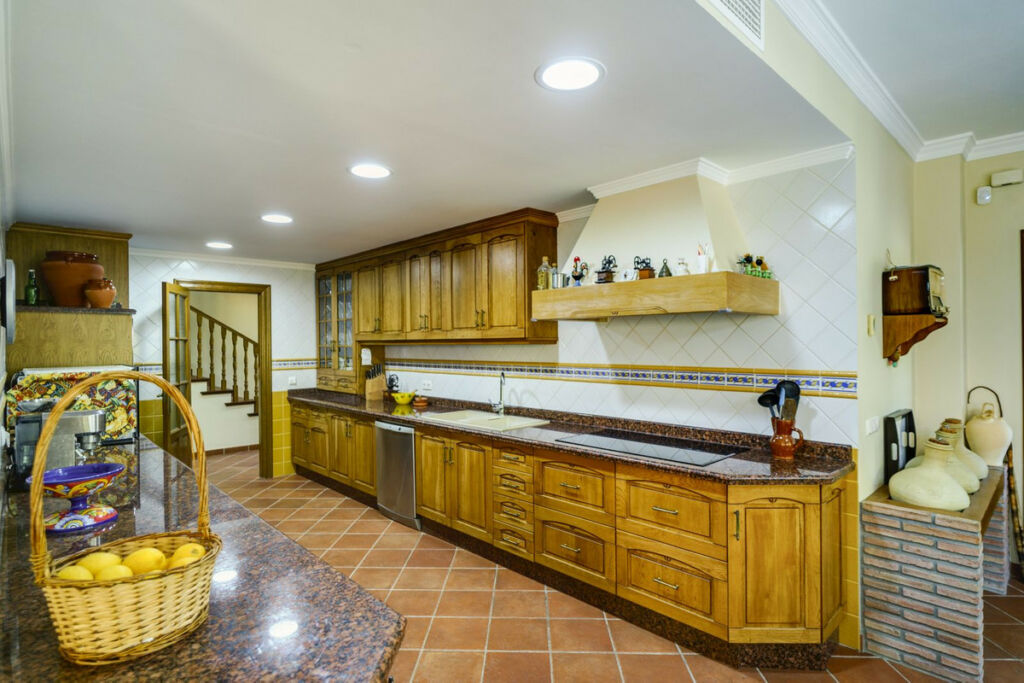 Detached Villa Benahavís Málaga - image 43