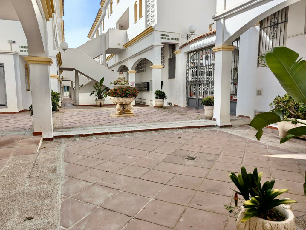 Top Floor Apartment Calahonda Málaga - image 42