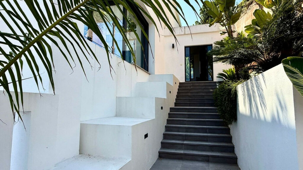 Detached Villa El Paraiso Málaga - image 44