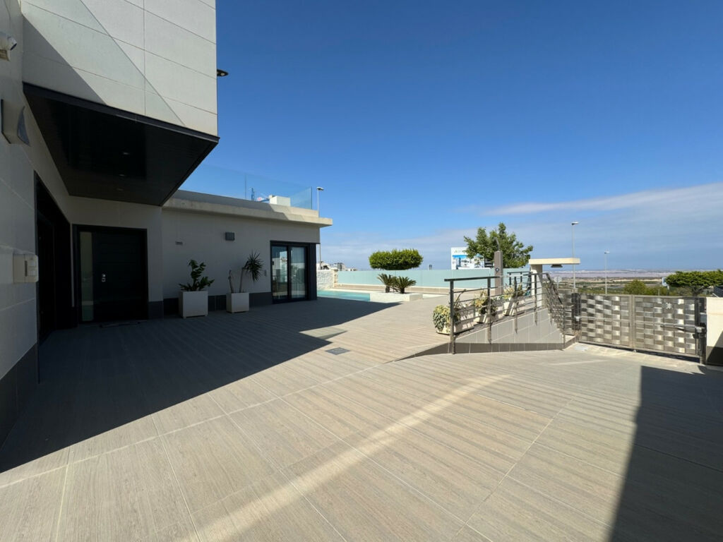 Detached Villa San Miguel de Salinas Alicante - image 44