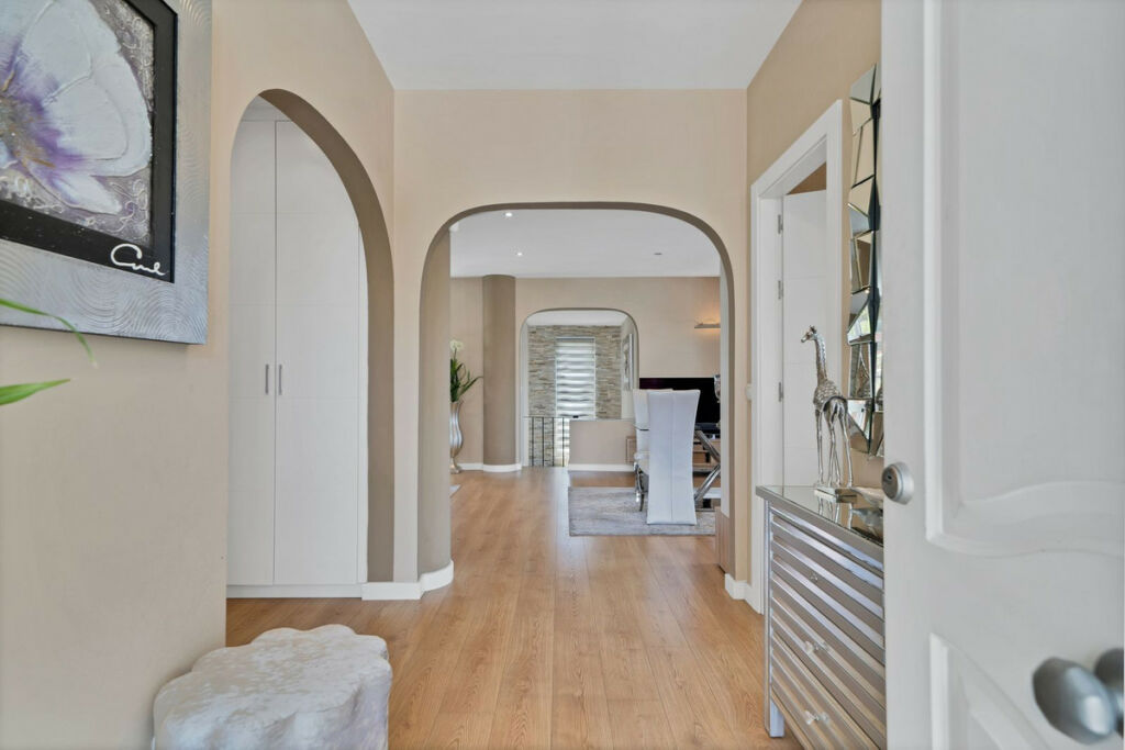 Detached Villa Estepona Málaga - image 44