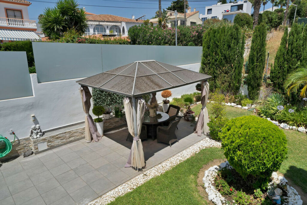 Detached Villa Estepona Málaga - image 45