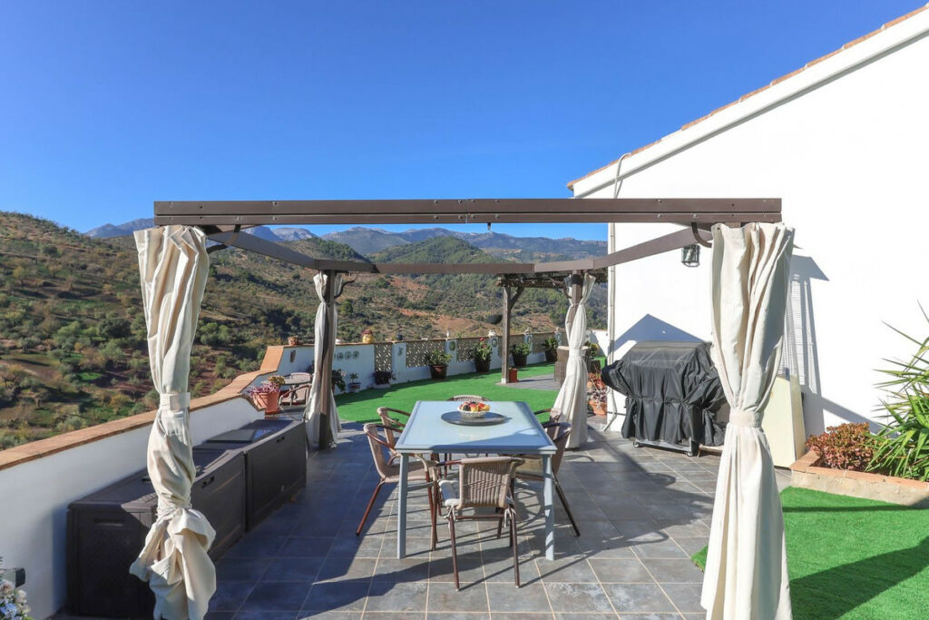 Detached Villa Tolox Málaga - image 45