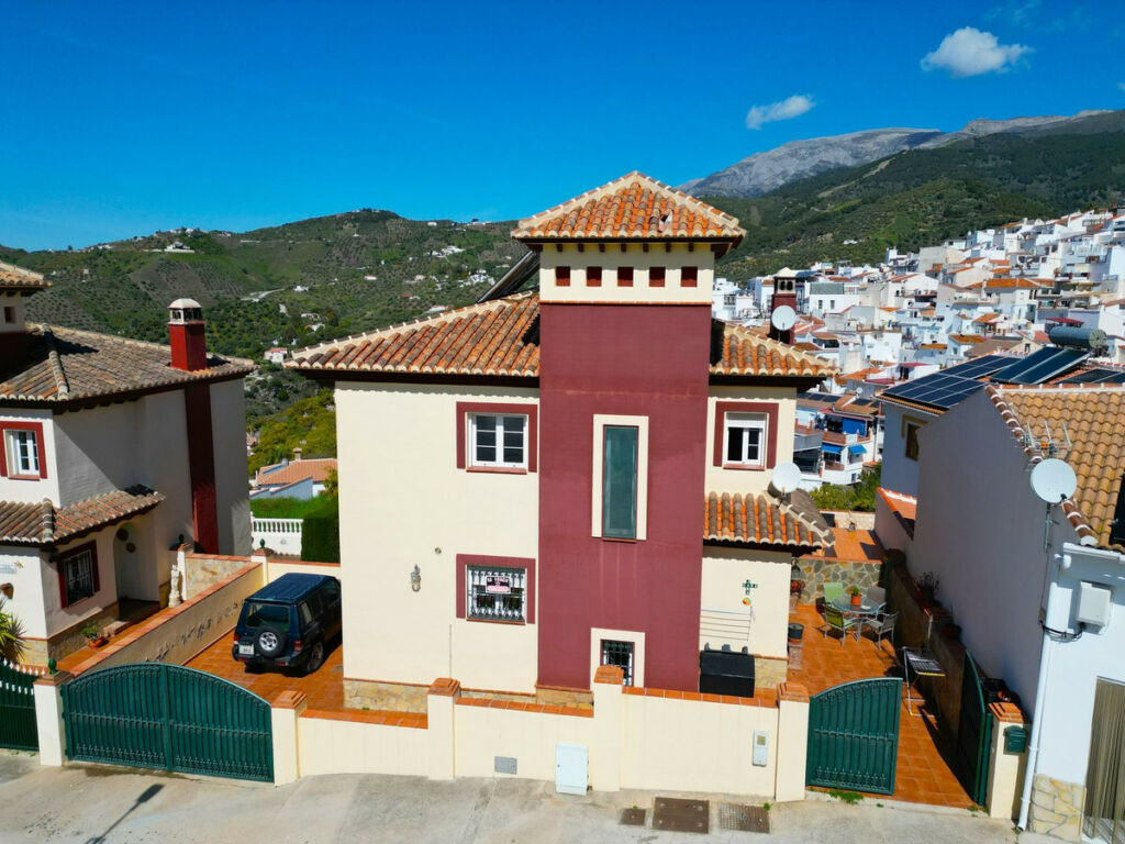 Detached Villa Canillas de Albaida Málaga - image 45