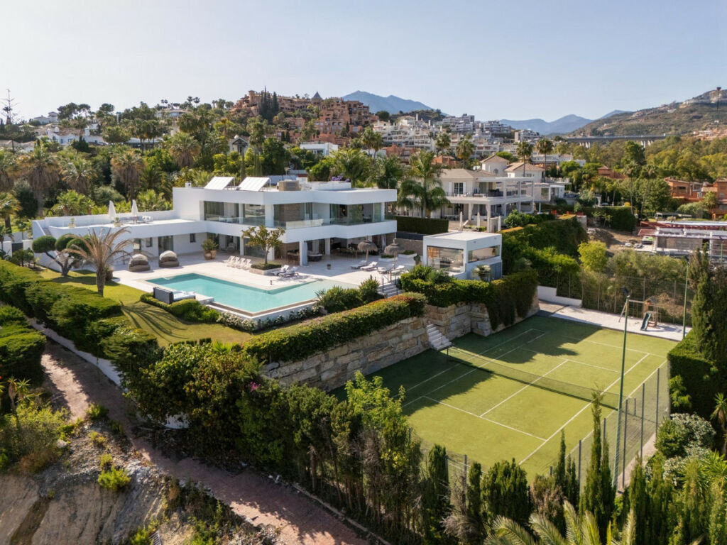 Detached Villa Marbella Málaga - image 45