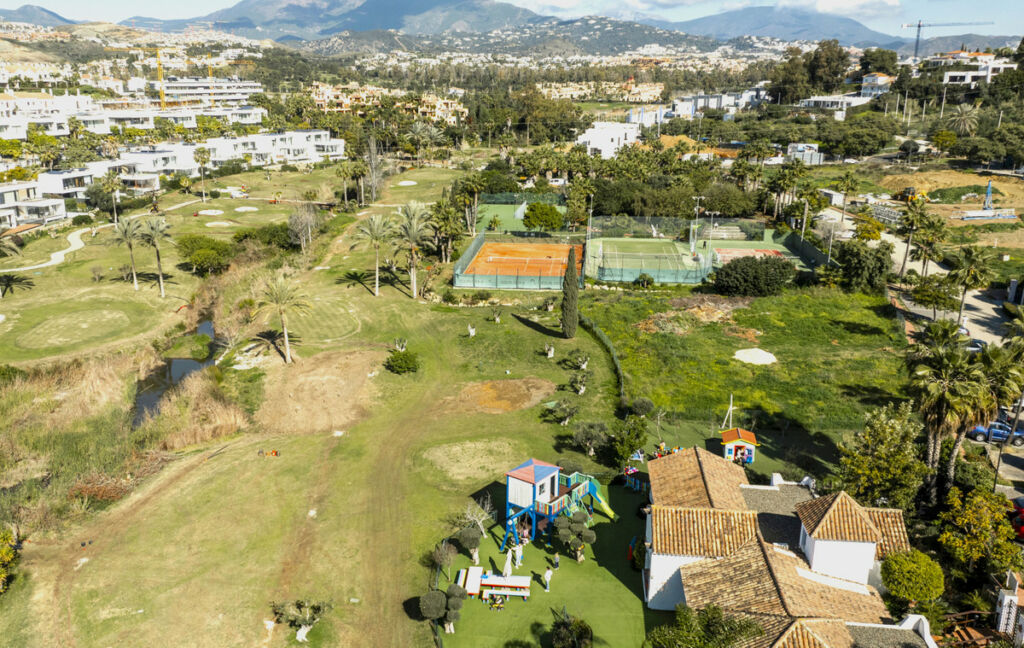 Detached Villa Estepona Málaga - image 42