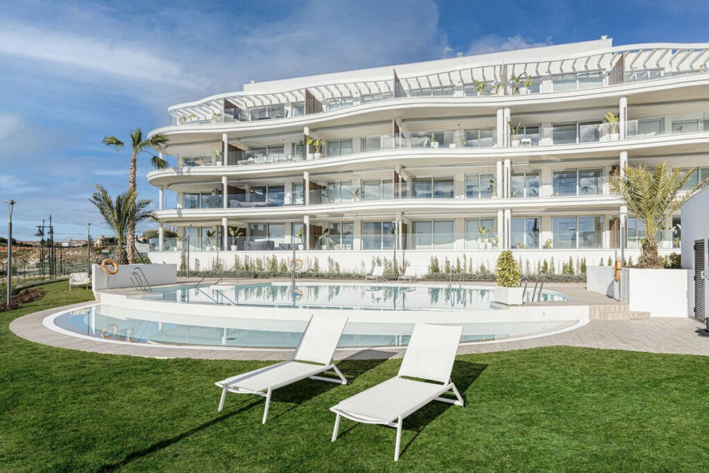 Middle Floor Apartment Fuengirola Málaga - image 46