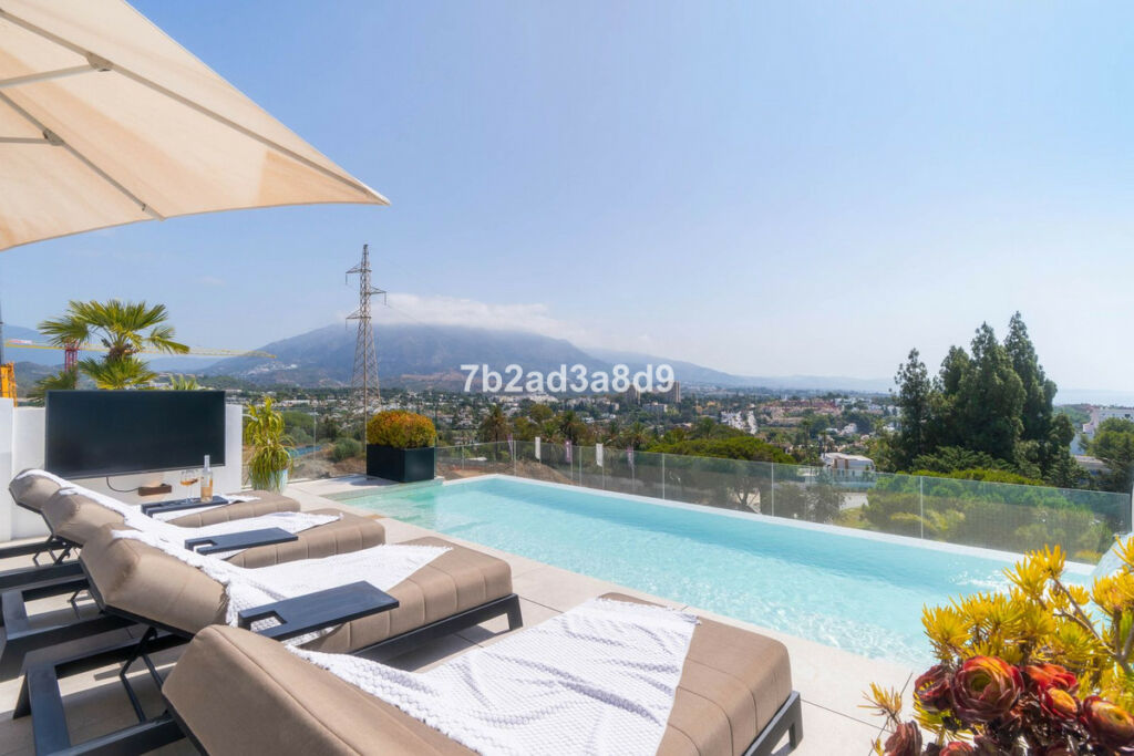 Detached Villa Nueva Andalucía Málaga - image 46