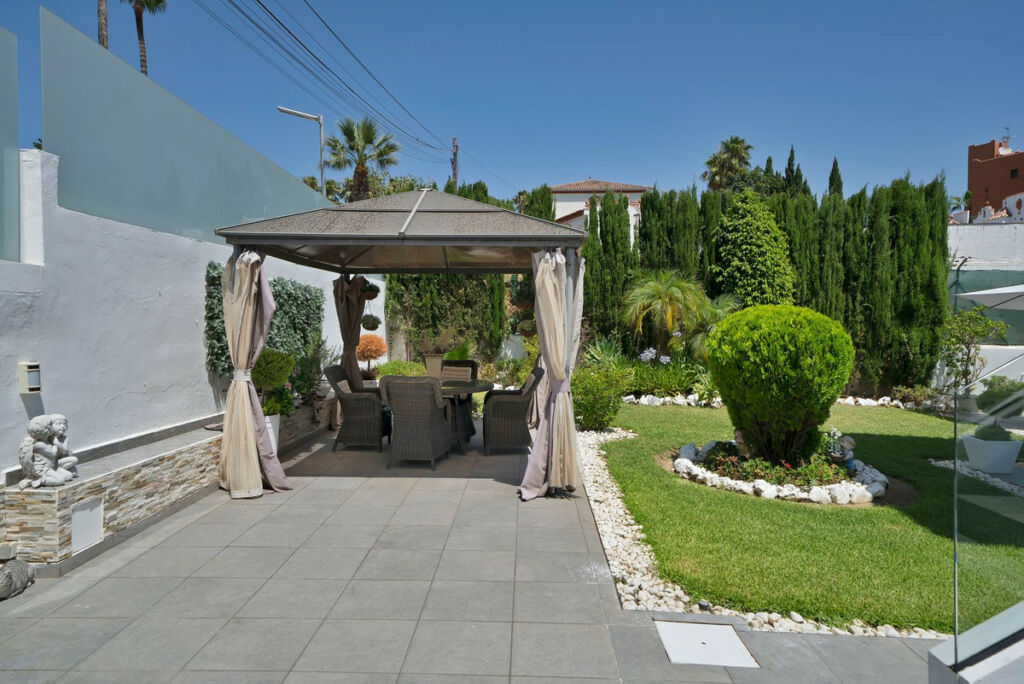 Detached Villa Estepona Málaga - image 47