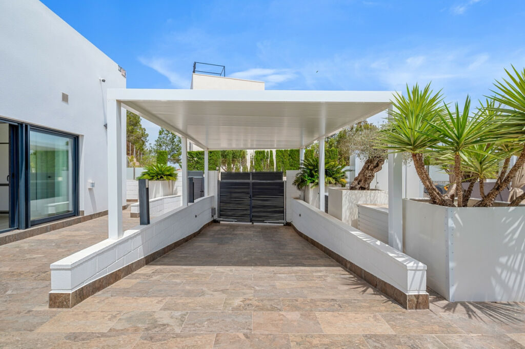 Detached Villa Villamartin Alicante - image 47
