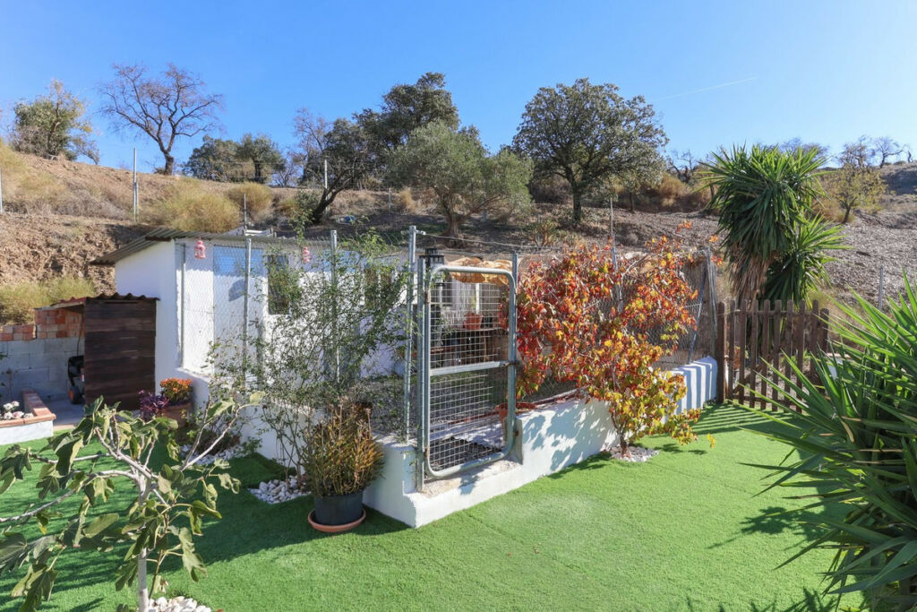 Detached Villa Tolox Málaga - image 47