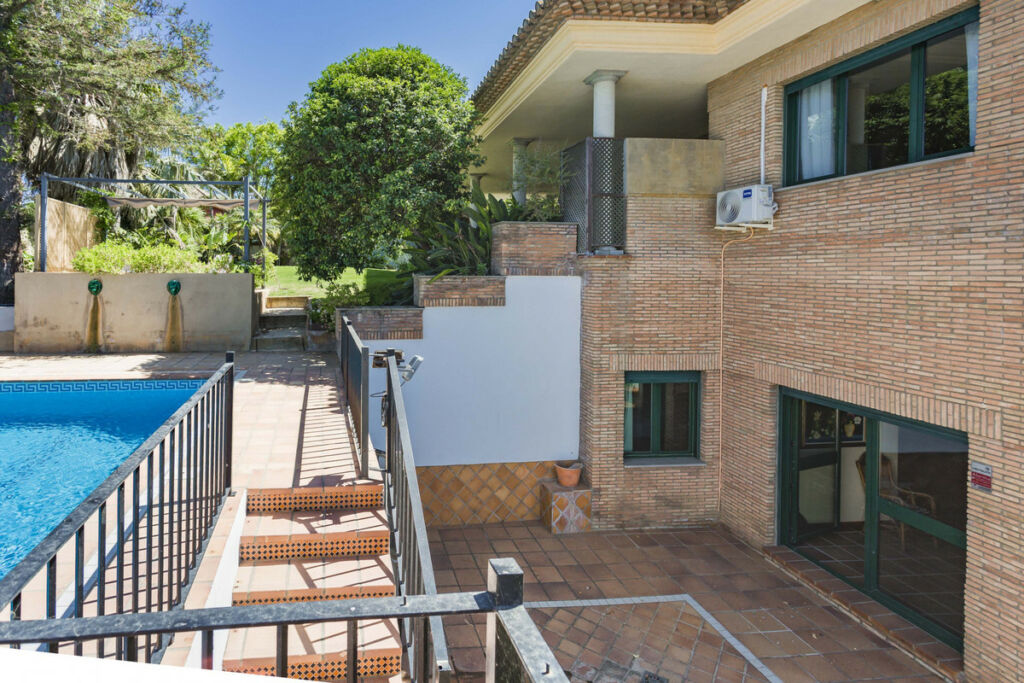 Detached Villa Sotogrande Cádiz - image 55