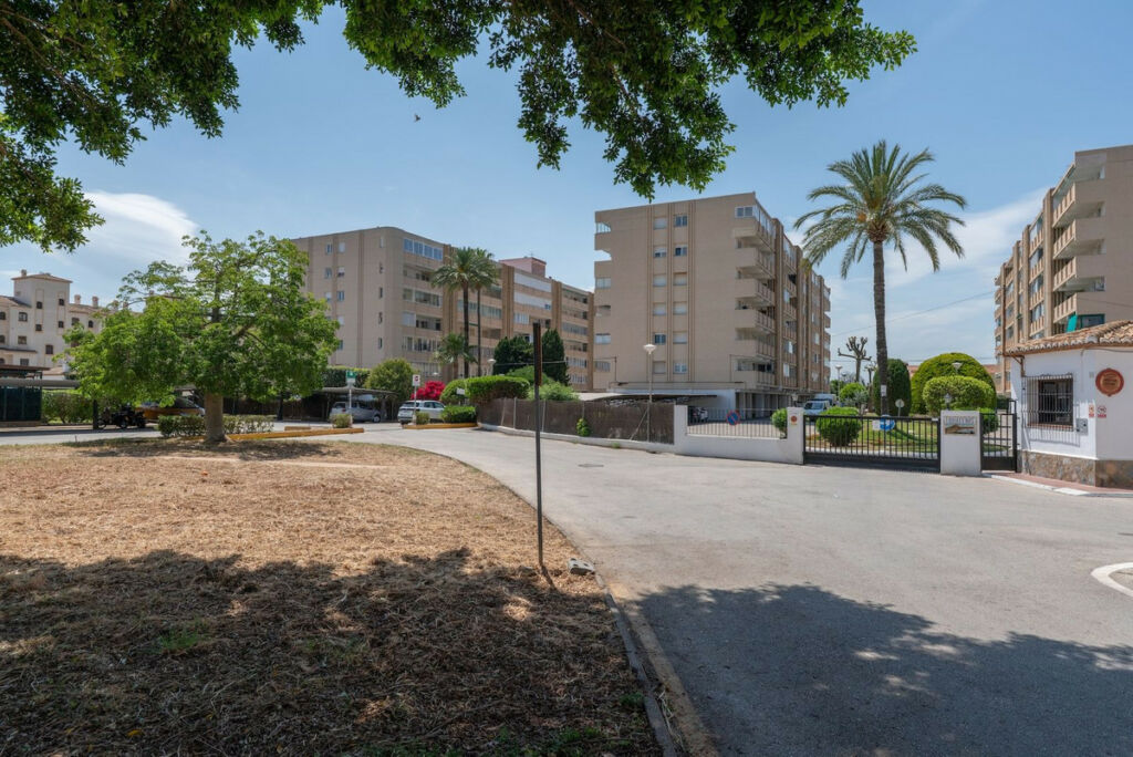 Middle Floor Apartment Javea Alicante - image 48