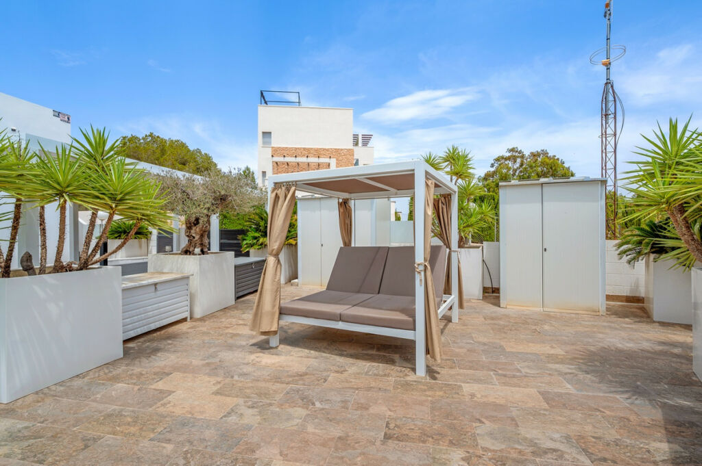 Detached Villa Villamartin Alicante - image 48