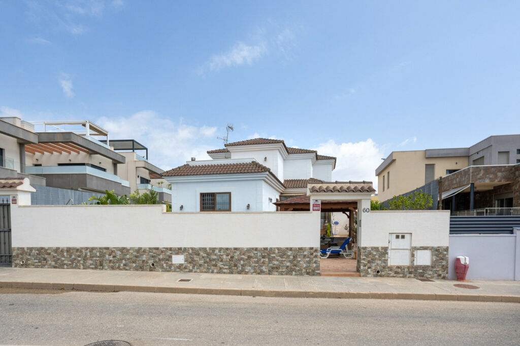 Detached Villa Los Montesinos Alicante - image 48