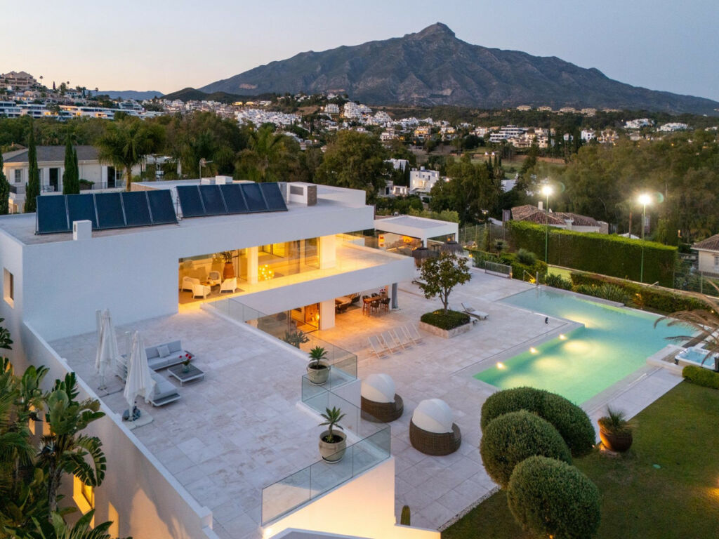 Detached Villa Marbella Málaga - image 49