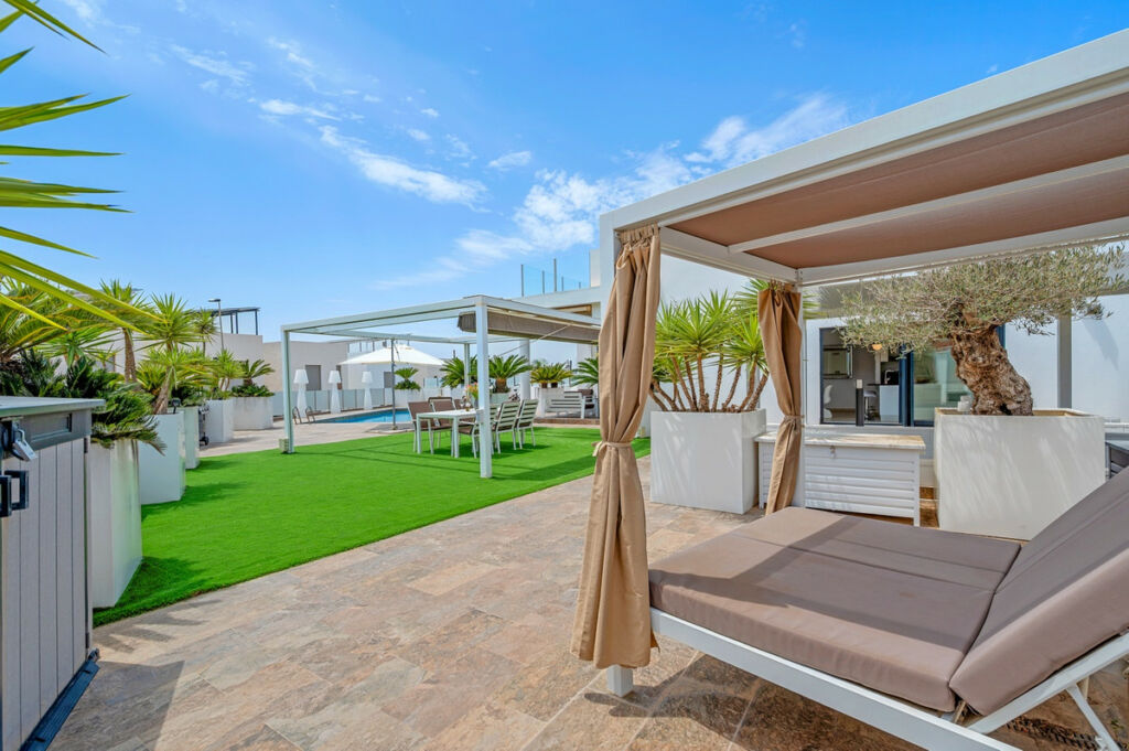 Detached Villa Villamartin Alicante - image 49