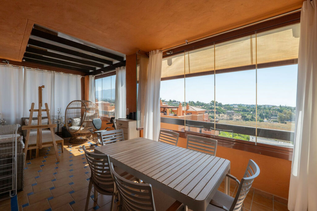 Middle Floor Apartment Benahavís Málaga - image 5