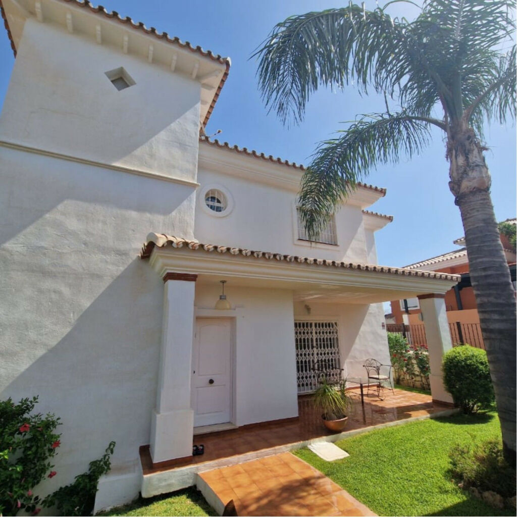 Detached Villa Cerros del Aguila Málaga - image 5