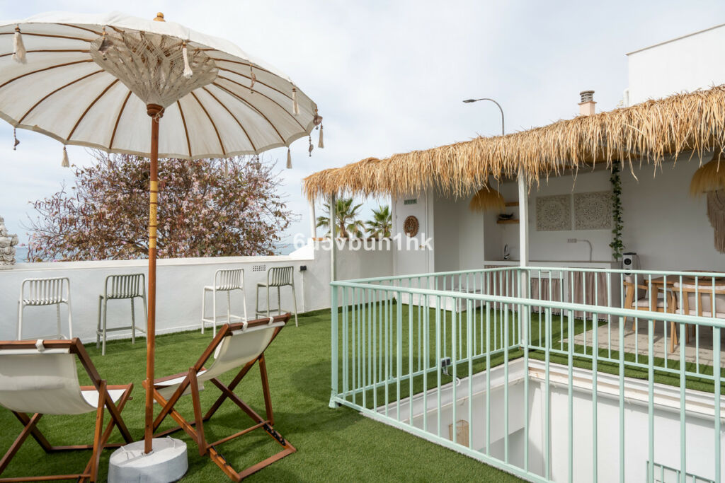 Townhouse Benajarafe Málaga - image 5