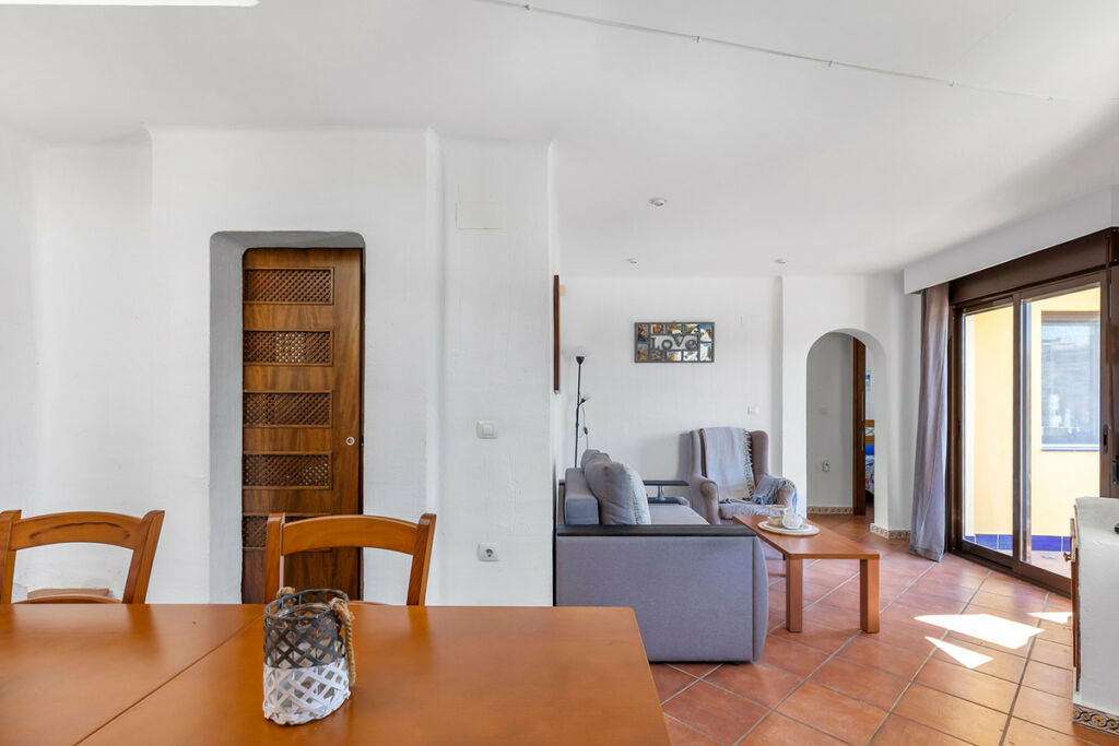 Middle Floor Apartment Los Altos Alicante - image 5